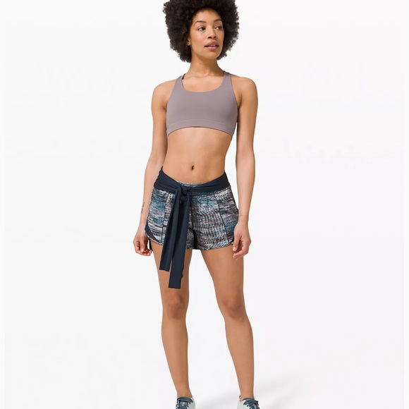 Lululemon Hotty Hot Short 4” * Digital Oasis - Picture 3 of 7